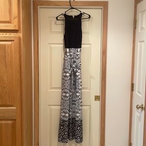 Vince Camuto Maxi dress